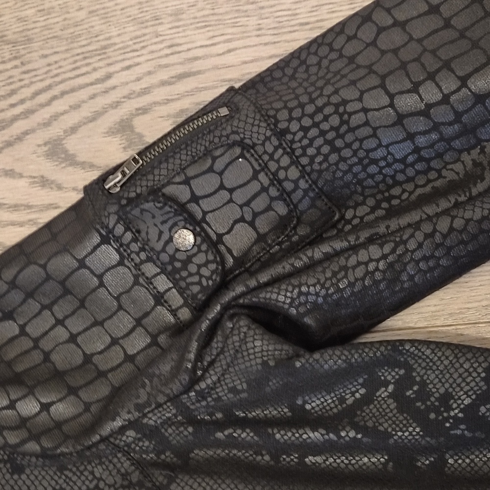 Guess Black Croc-Embossed Women's Jacket Size M - Picture 6 of 14